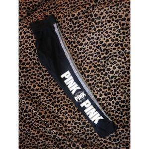 vs pink leggings • size medium.